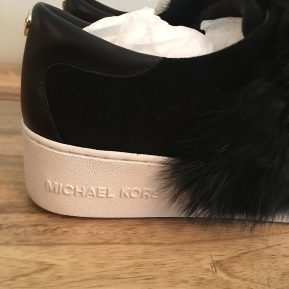 LAST PAIR! Michael Kors Maven Sneakers - Picture 5 of 7